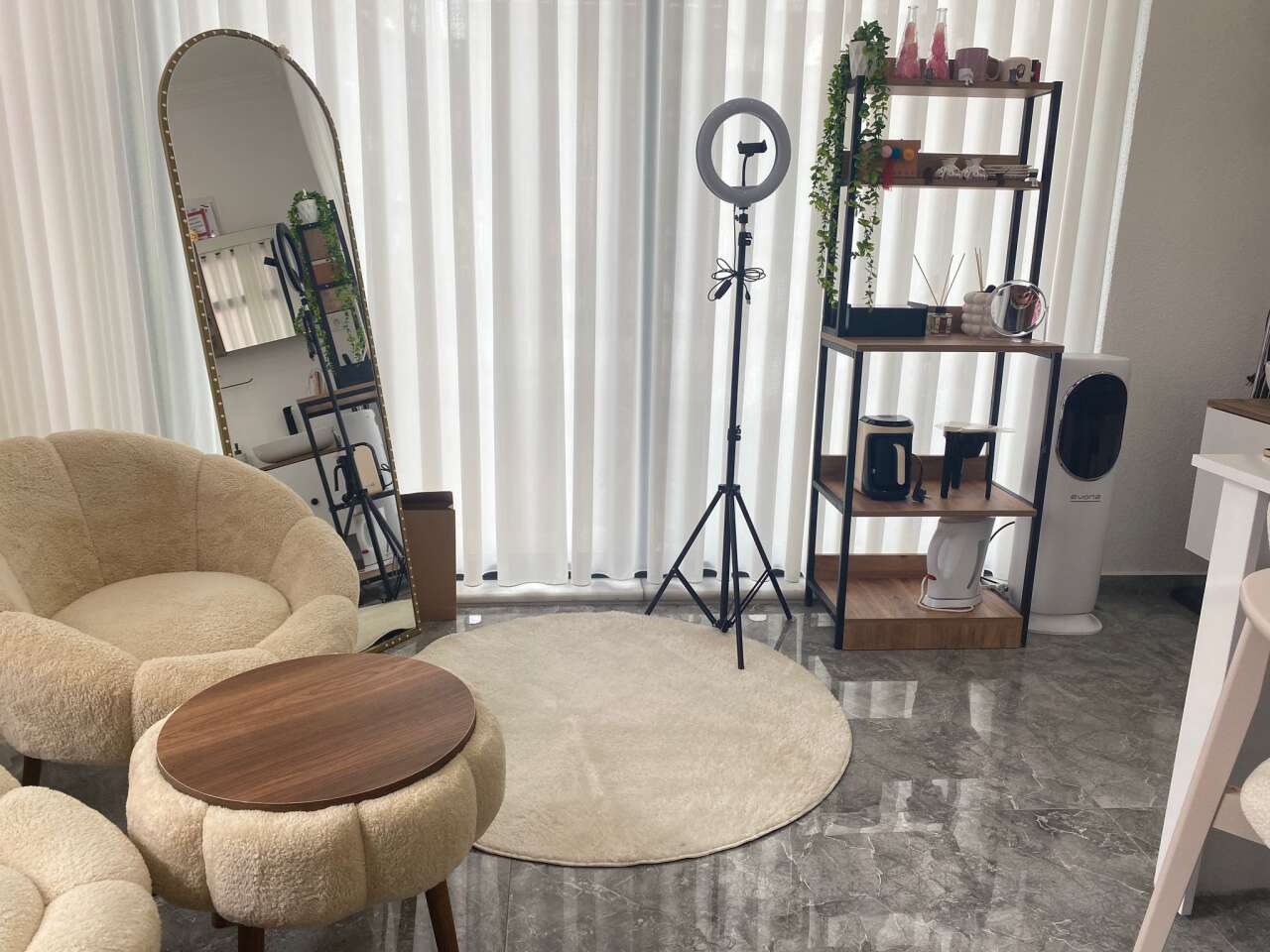 S’sude Işıltı Tırnak Tasarım Stüdyosu Kapılarını Açtı 1